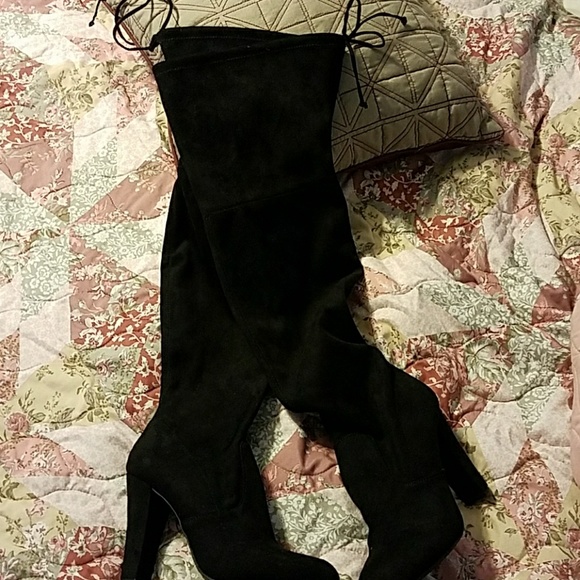 Boots - Picture 3 of 4